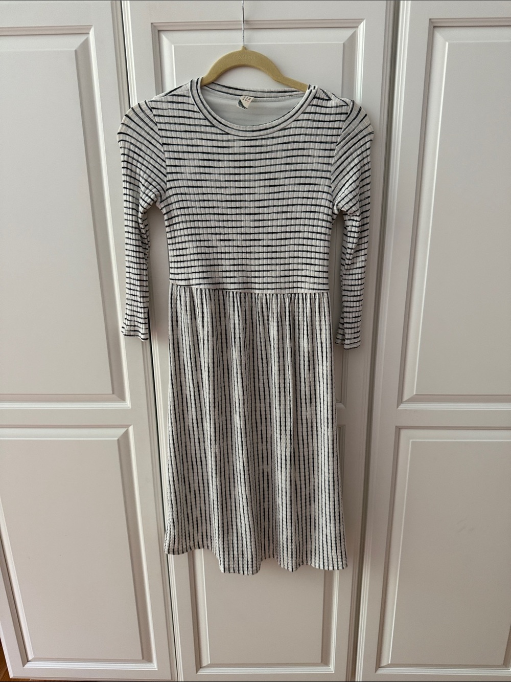 Women's Black and White Striped Casual Knit Dress